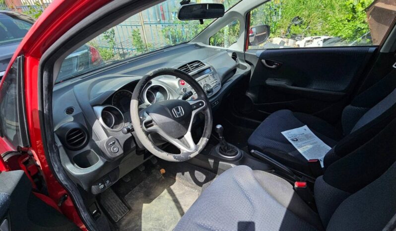 
								Honda Jazz 1.2i full									