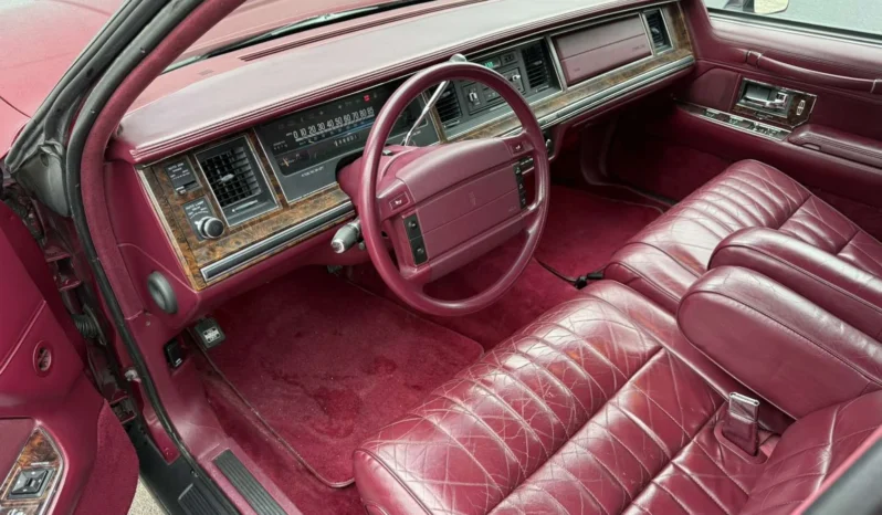 
								Lincoln Town car full									
