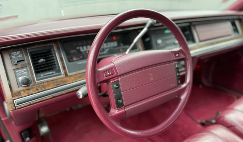 
								Lincoln Town car full									