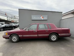 
										Lincoln Town car full									