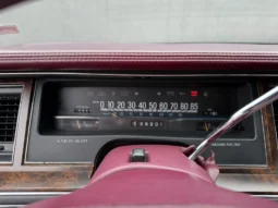 
										Lincoln Town car full									