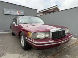 
										Lincoln Town car full									