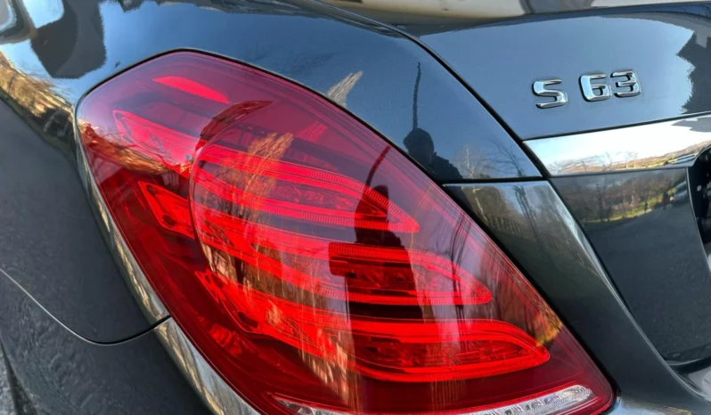 
								Mercedes-Benz S 63 AMG ПАНОРАМА / 3хTV / LANE ASIST / 360 КАМЕРИ full									