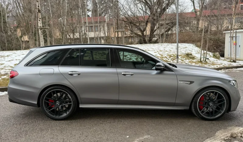 
								Mercedes-Benz E 63 AMG S / Wagon / FULL full									