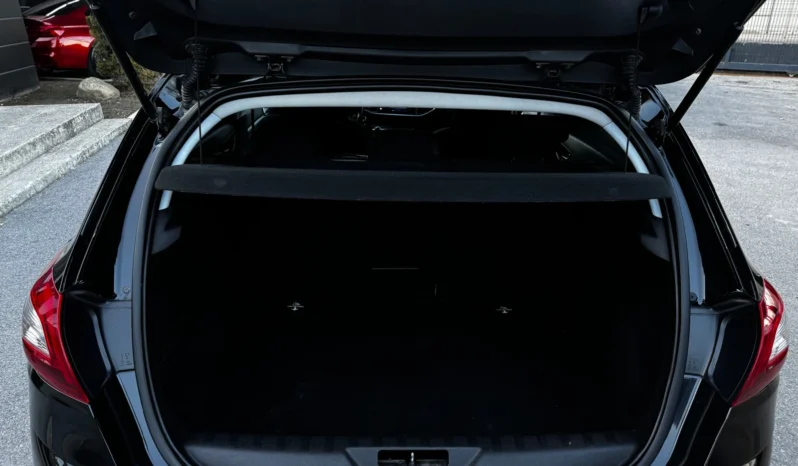 
								Peugeot 308 2.0 150кс LED Camera full									