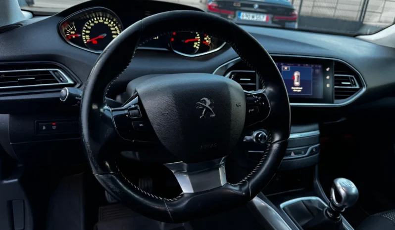 
								Peugeot 308 2.0 150кс LED Camera full									
