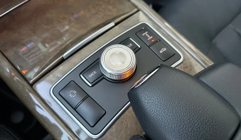 
								Mercedes-Benz E 500 4MATIC / 388hp / 7G full									