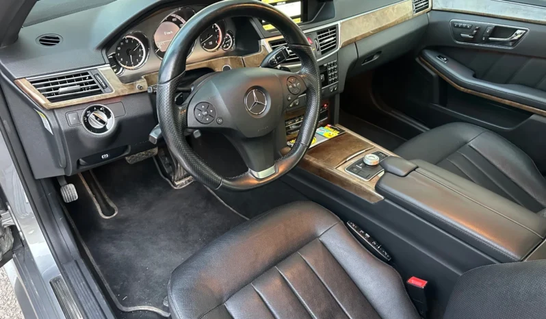 
								Mercedes-Benz E 500 4MATIC / 388hp / 7G full									