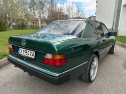 
										Mercedes-Benz 124 2.0i full									
