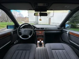 
										Mercedes-Benz 124 2.0i full									
