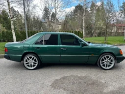 
										Mercedes-Benz 124 2.0i full									