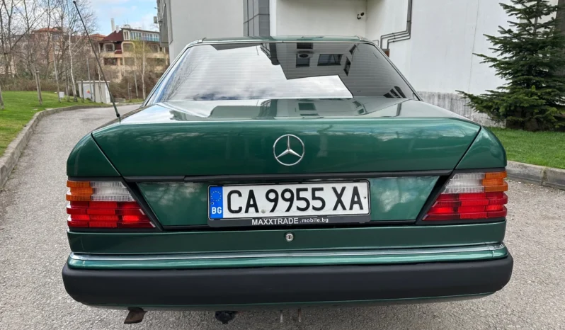 
								Mercedes-Benz 124 2.0i full									