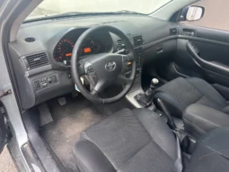 
										Toyota Avensis 2.2D full									