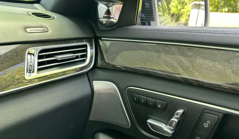 
								Mercedes-Benz E 63 AMG S / 4-MATIC+ / ВЕНТИЛАЦИЯ/ ФЕЙСЛИФ full									