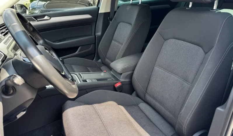 
								VW Passat 2.0TDI 4Motion LED Distronic Keyless NAVI full									