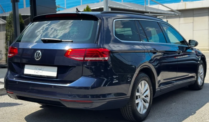 
								VW Passat 2.0TDI 4Motion LED Distronic Keyless NAVI full									