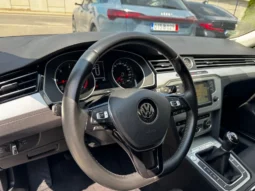 
										VW Passat 2.0TDI 4Motion LED Distronic Keyless NAVI full									