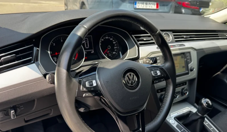 
								VW Passat 2.0TDI 4Motion LED Distronic Keyless NAVI full									