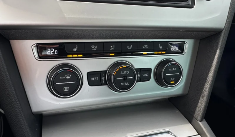 
								VW Passat 2.0TDI 4Motion LED Distronic Keyless NAVI full									