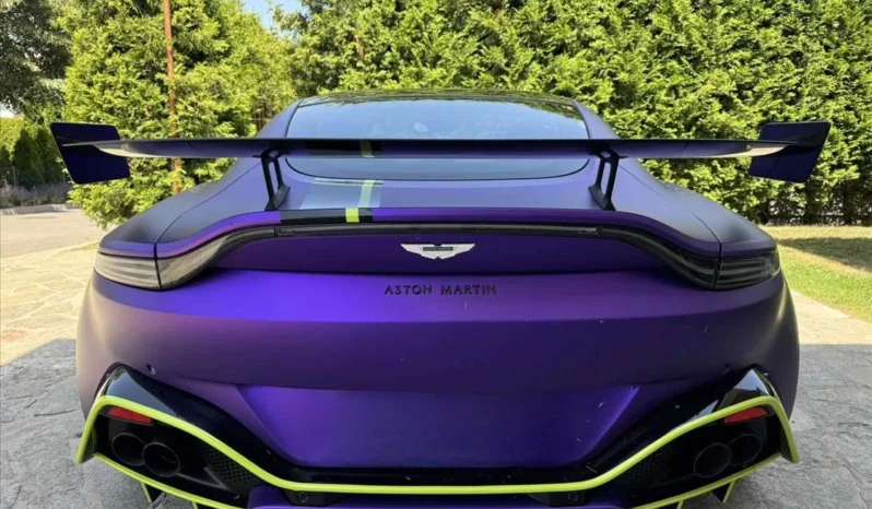 
								Aston Martin V8 Vantage F1 Edition full									