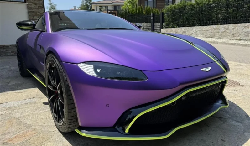 
								Aston Martin V8 Vantage F1 Edition full									