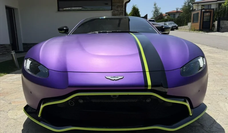 
								Aston Martin V8 Vantage F1 Edition full									