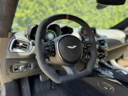 
										Aston Martin V8 Vantage F1 Edition full									