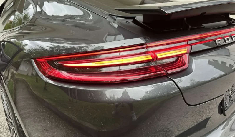
								Porsche Panamera 4 / ПОДГРЕВ/ ВЕНТИЛАЦИЯ full									