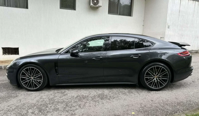 
								Porsche Panamera 4 / ПОДГРЕВ/ ВЕНТИЛАЦИЯ full									