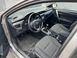 
										Toyota Corolla 1.6 VALVEMATIC full									