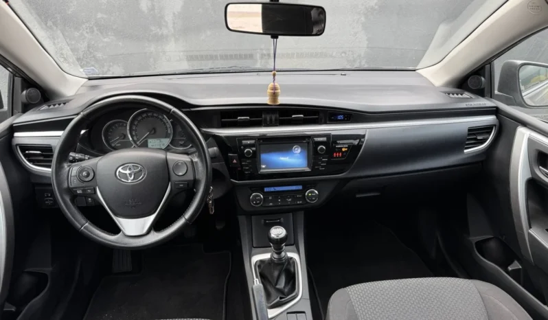 
								Toyota Corolla 1.6 VALVEMATIC full									