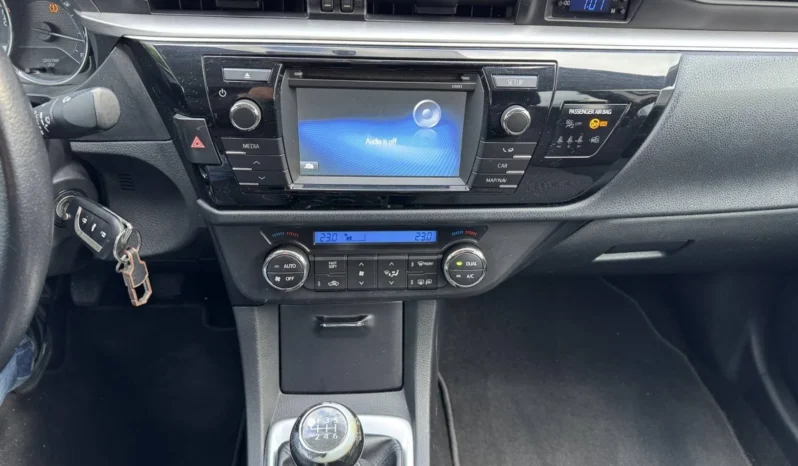 
								Toyota Corolla 1.6 VALVEMATIC full									