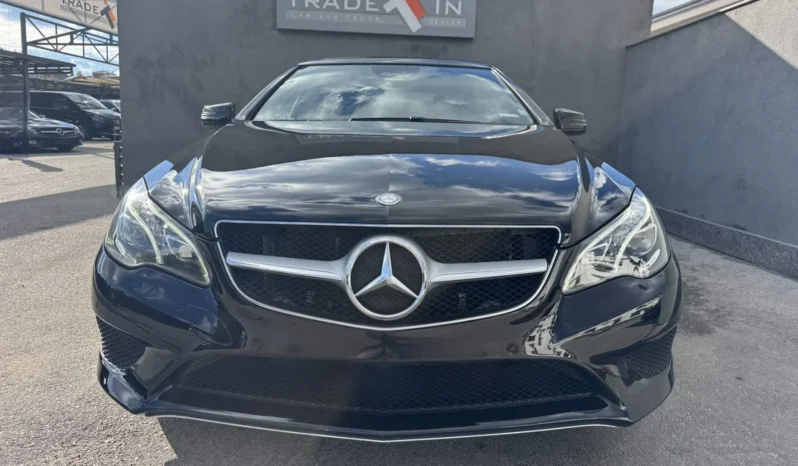 
								Mercedes-Benz E 200 CABRIO full									