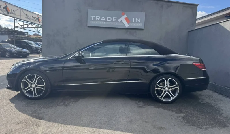 
								Mercedes-Benz E 200 CABRIO full									