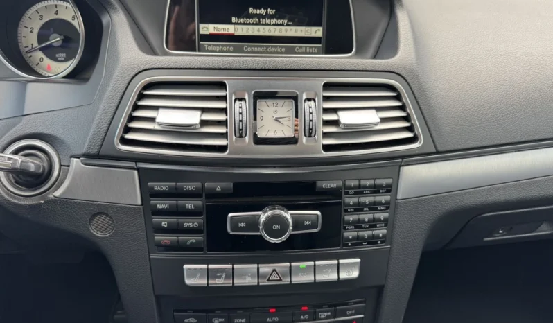 
								Mercedes-Benz E 200 CABRIO full									