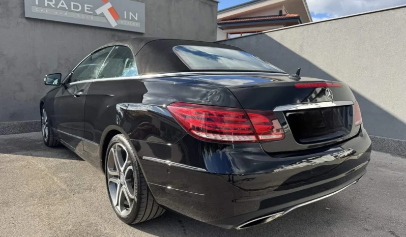 
								Mercedes-Benz E 200 CABRIO full									