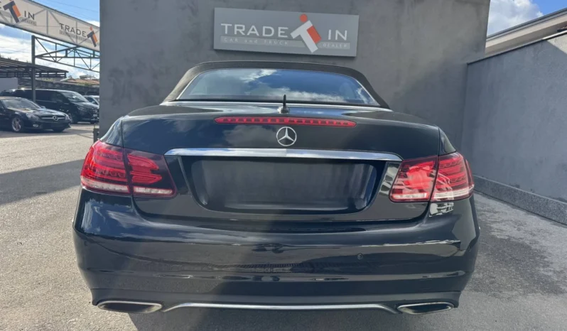 
								Mercedes-Benz E 200 CABRIO full									