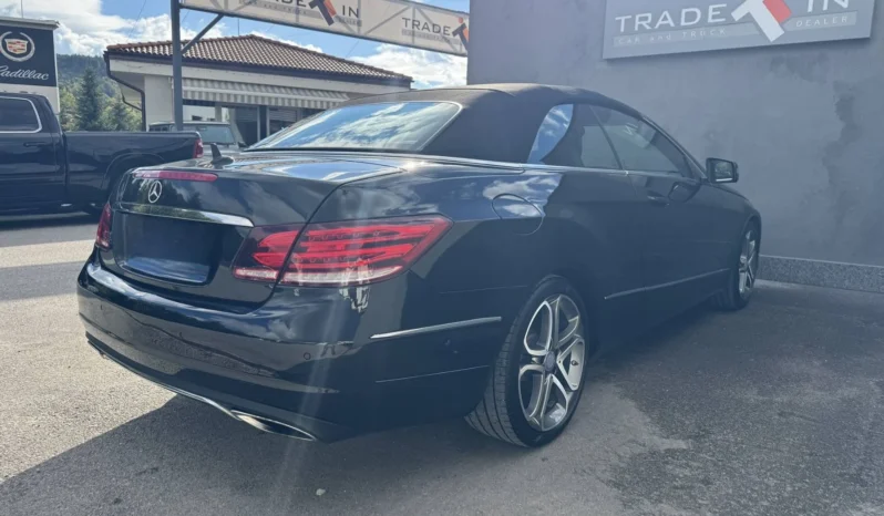 
								Mercedes-Benz E 200 CABRIO full									
