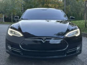 Tesla Model S P85