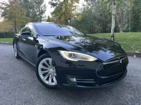 Tesla Model S P85