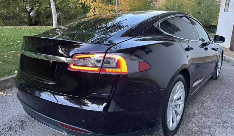 
								Tesla Model S P85 full									
