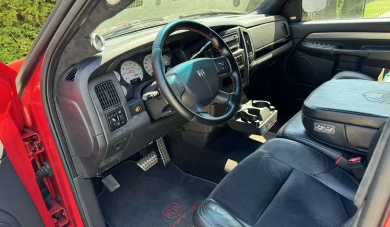 
								Dodge RAM 1500 SRT 10 Viper Powered 8.3L Quad Cab full									