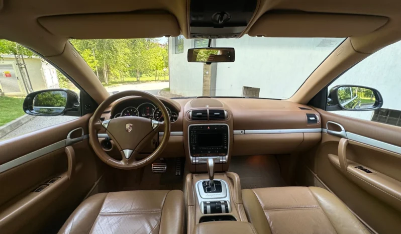 
								Porsche Cayenne Turbo full									