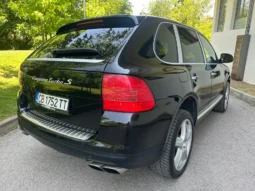 
										Porsche Cayenne Turbo full									