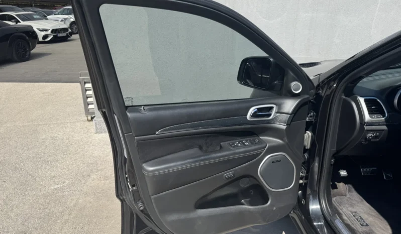 
								Jeep Grand cherokee SRT 6.4L V8 Hem full									