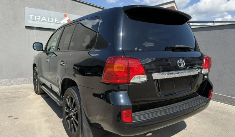 
								Toyota Land cruiser 4.5L D4-D full									
