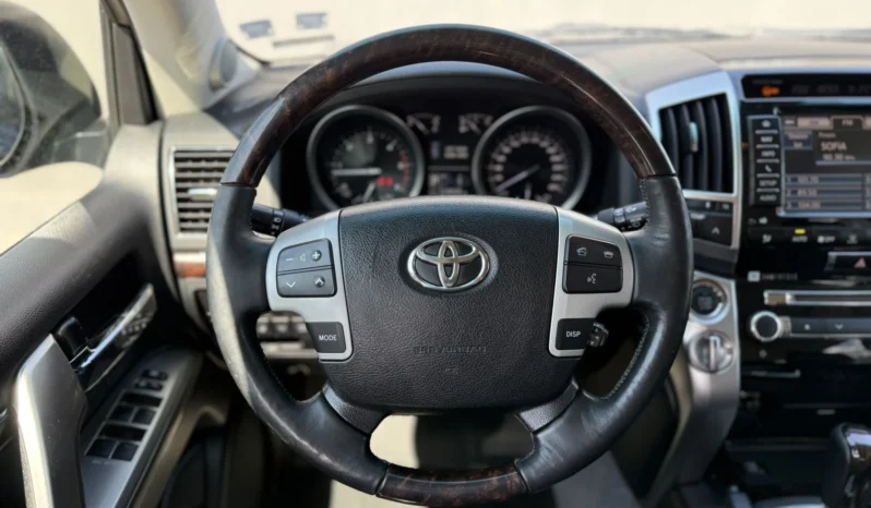 
								Toyota Land cruiser 4.5L D4-D full									