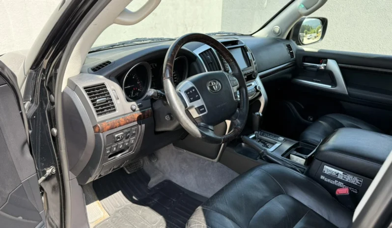 
								Toyota Land cruiser 4.5L D4-D full									