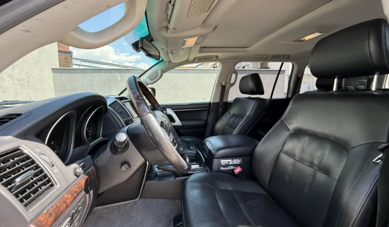 
								Toyota Land cruiser 4.5L D4-D full									