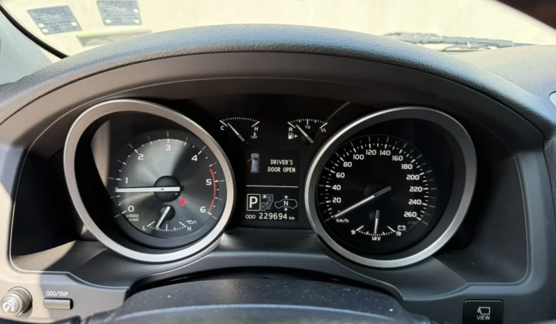 
								Toyota Land cruiser 4.5L D4-D full									